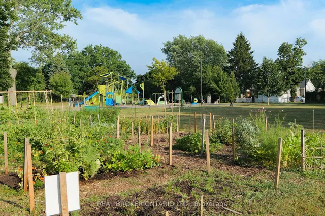 Additional image 44 of 39 Cloverhill Rd