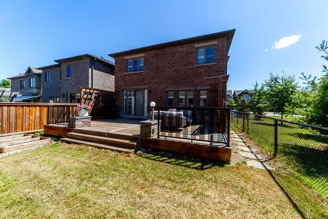 Additional image 47 of 70 Prairie Creek Cres