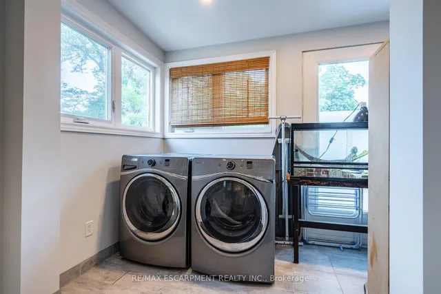 Additional image 11 of 35 Mountain Ave