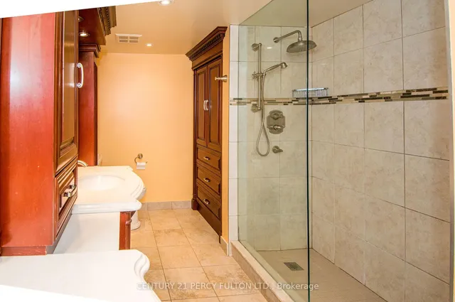 Additional image 10 of 5 Concorde Pl Unit 2105