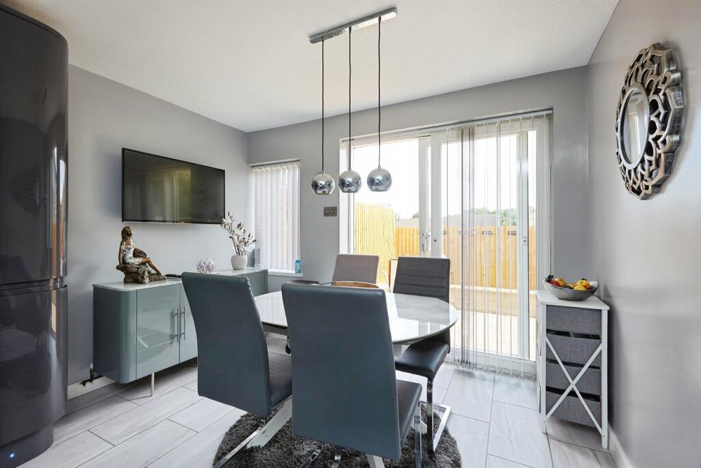 Additional image 5 of Deanesly Way, Wincanton