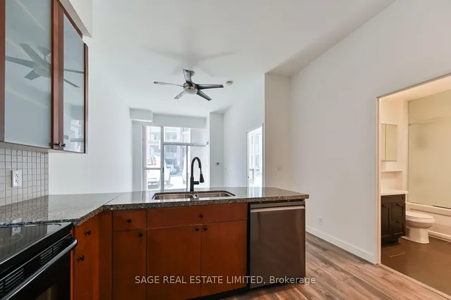 Additional image 8 of 1005 King St Unit 103