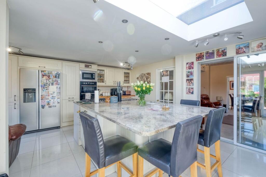 Additional image 5 of Evesham Road, Astwood Bank, B96