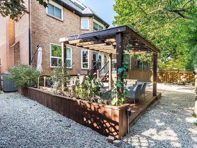 Additional image 46 of 1206 Glenashton Dr