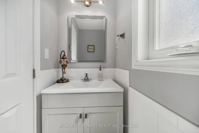 Additional image 20 of 533 Cochrane Rd