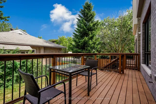 Additional image 46 of 106 Park St