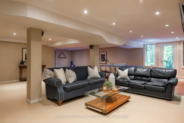 Additional image 37 of 1353 Hazelton Blvd