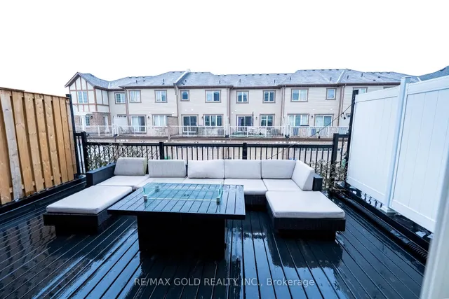 Additional image 30 of 8 Metro Cres