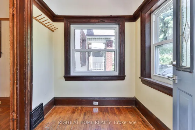 Additional image 13 of 948 Runnymede Rd