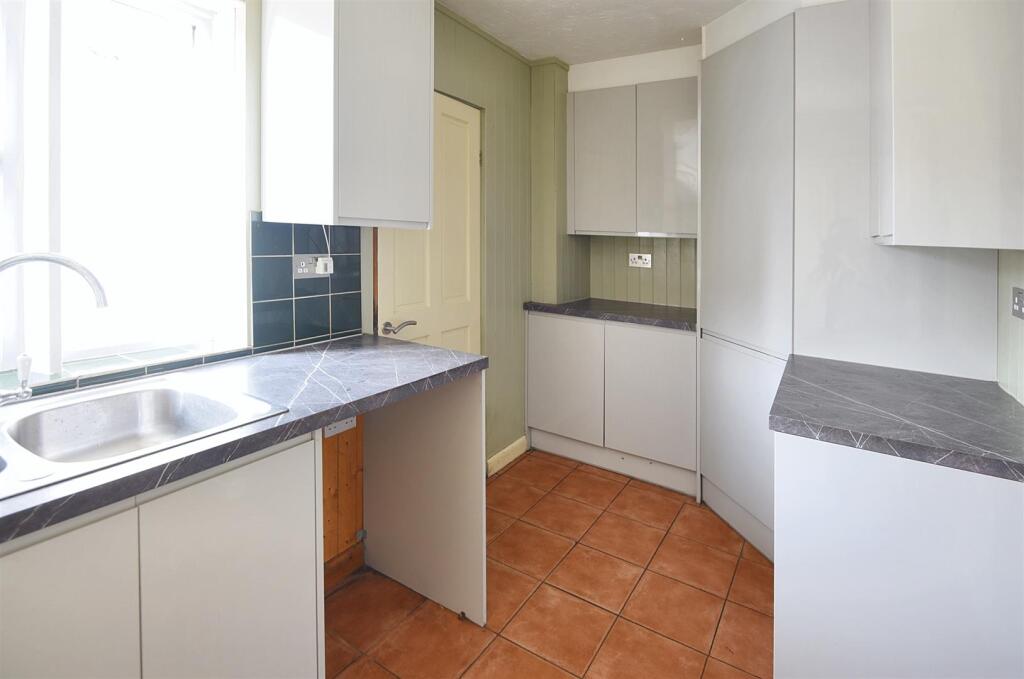 Additional image 4 of Yarlington