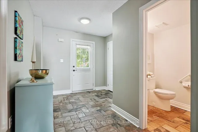 Additional image 8 of 5427 Lakeshore Rd Unit 4