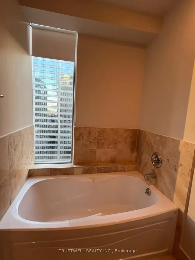 Additional image 9 of 1 King St Unit 3711