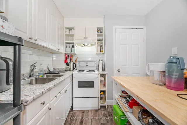 Additional image 36 of 376 Hansen Rd