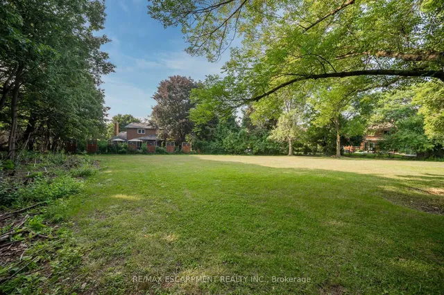 Additional image 47 of 1355 Edgeware Rd