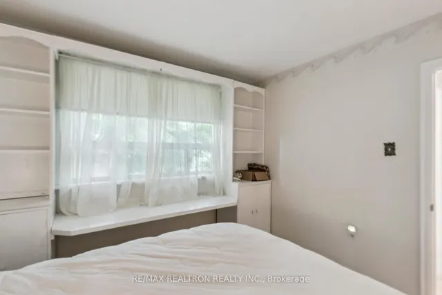 Additional image 33 of 27 Elfreda Blvd