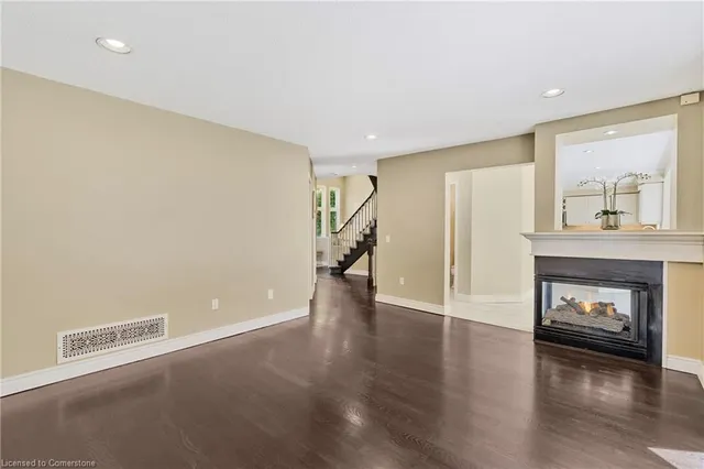 Additional image 26 of 3 Coleman Crt