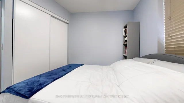 Additional image 28 of 135 Village Green Sq Unit 219