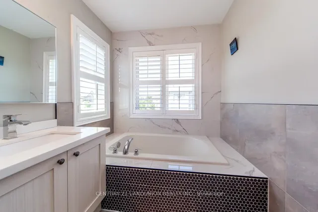 Additional image 30 of 70 Prairie Creek Cres