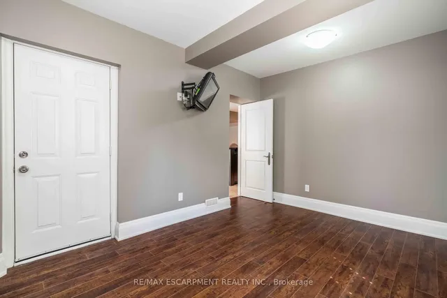 Additional image 40 of 119 Tollgate Dr