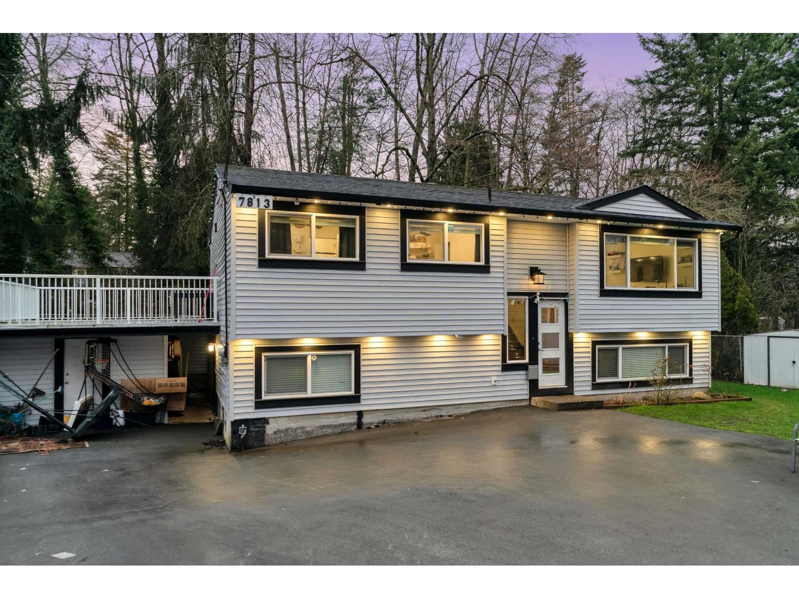 7813 140 STREET|Surrey, British Columbia V3W5K1