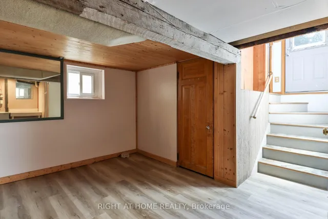 Additional image 32 of 948 Runnymede Rd