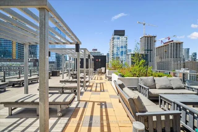 Additional image 35 of 120 Parliament St Unit 607