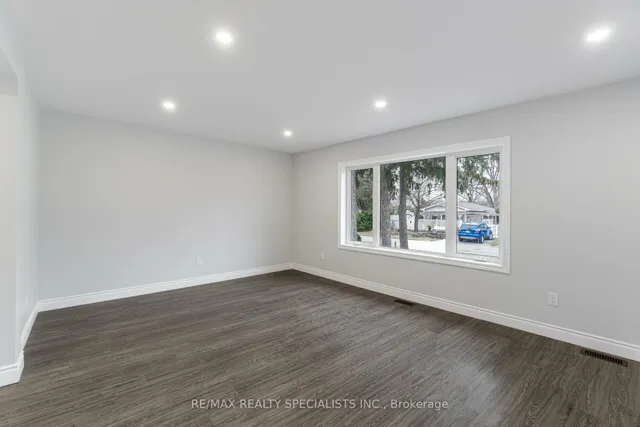 Additional image 20 of 9 Frances Ave