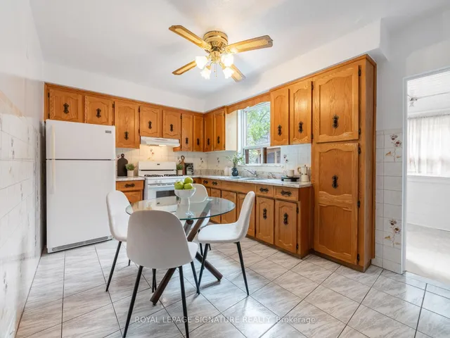 Additional image 15 of 240 Emerson Ave