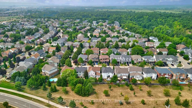 Additional image 43 of 5689 Roseville Crt
