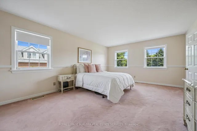 Additional image 29 of 80 Mae Crt