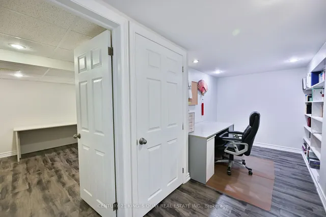 Additional image 25 of 1027 Willowdale Ave