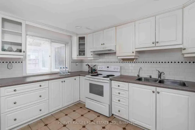 Additional image 36 of 83 Clubhouse Crt