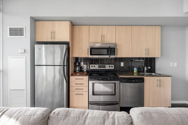 Additional image 11 of 65 Bremner Blvd Unit 4503