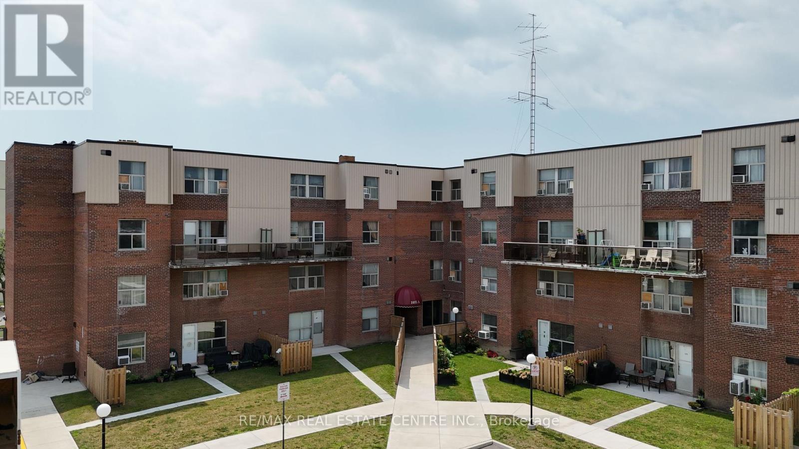 212 - 1055 FORESTWOOD DRIVE|Mississauga (Erindale), Ontario L5C2T8