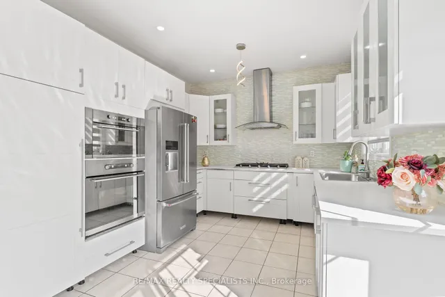 Additional image 10 of 2 Severin St