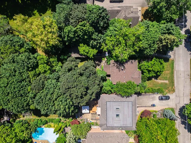 Additional image 39 of 61 Burnhamthorpe Cres