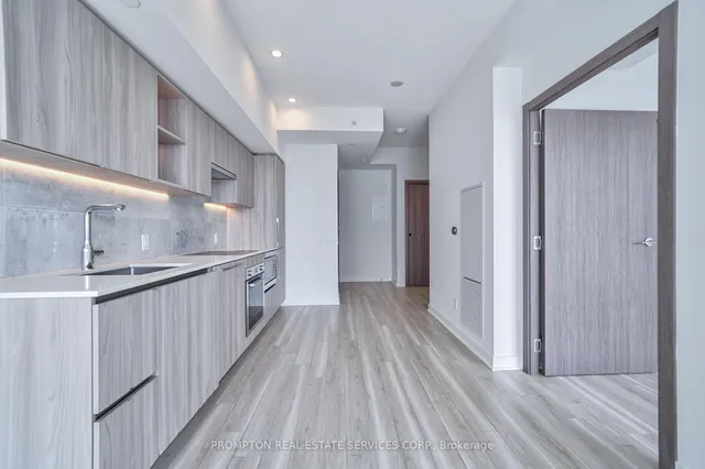 Additional image 12 of 17 Bathurst St Unit 3505