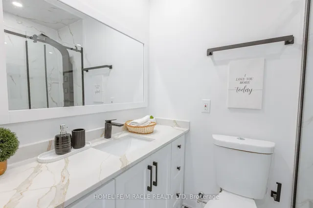 Additional image 27 of 3594 Laddie Cres