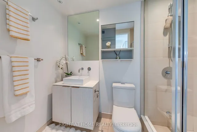 Additional image 25 of 159 Dundas St Unit 611