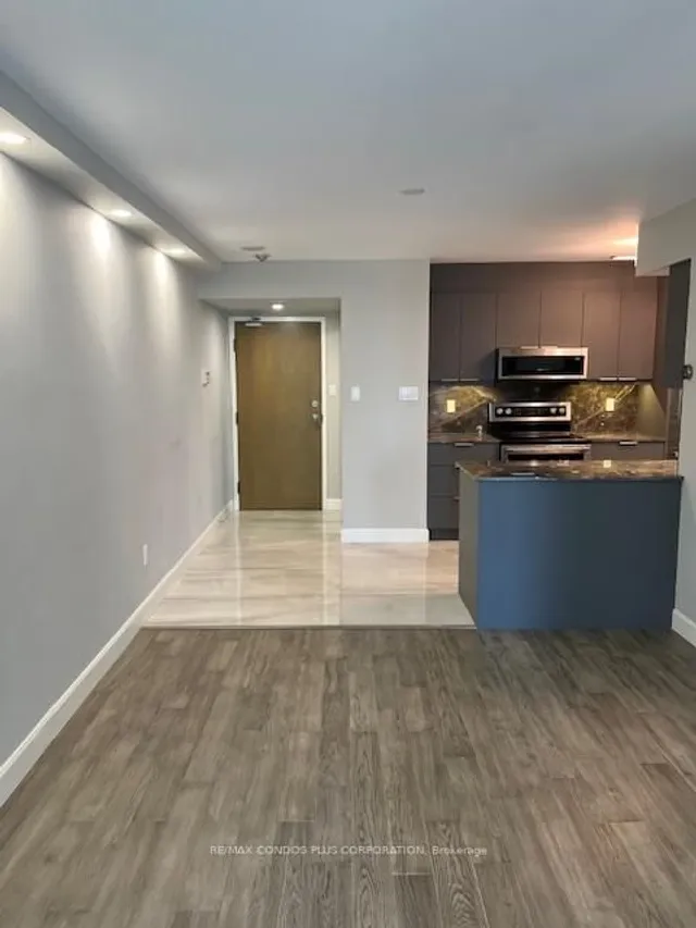 Additional image 9 of 1001 Bay St Unit 2705