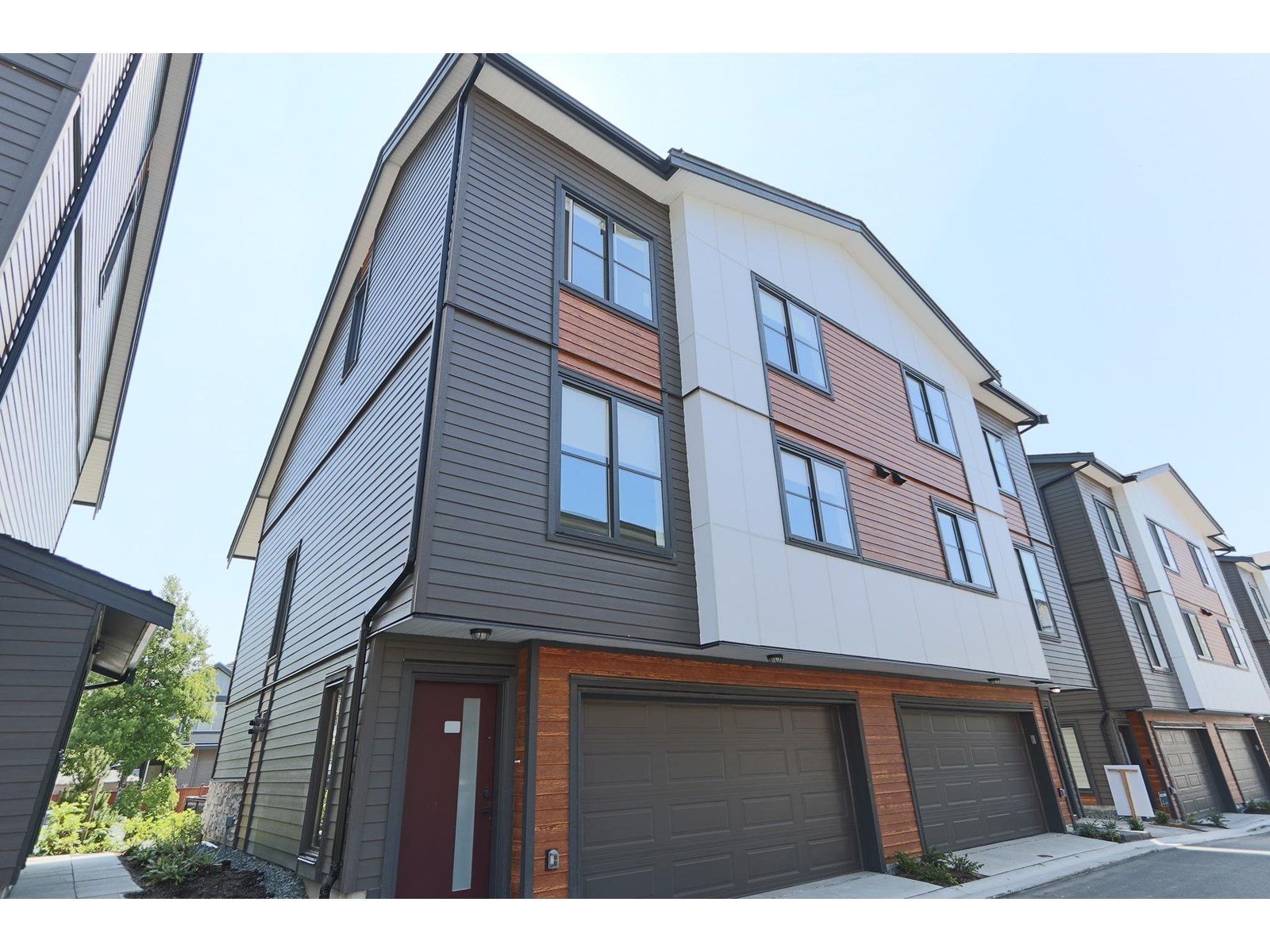 15 16160 78B AVENUE|Surrey, British Columbia V4N0K3