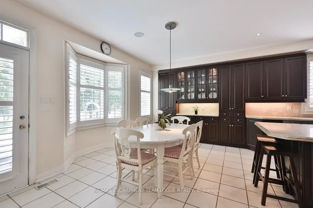 Additional image 15 of 4302 Clubview Dr