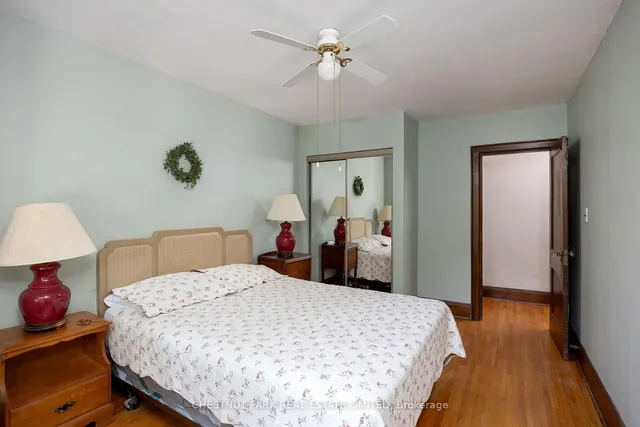 Additional image 24 of 25 Maxwell Ave