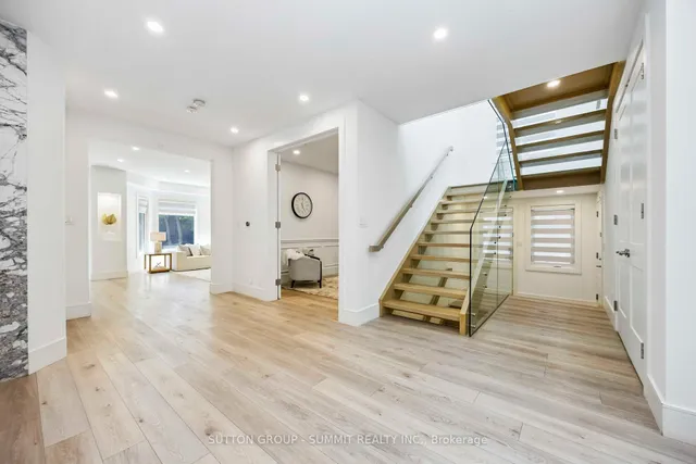 Additional image 20 of 127 Munro Blvd