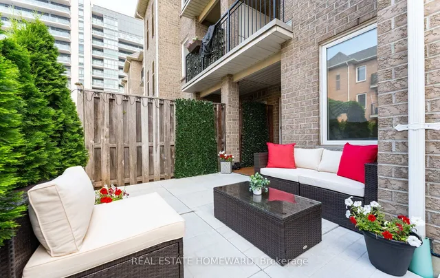 Additional image 27 of 2 Brian Peck Cres Unit 102