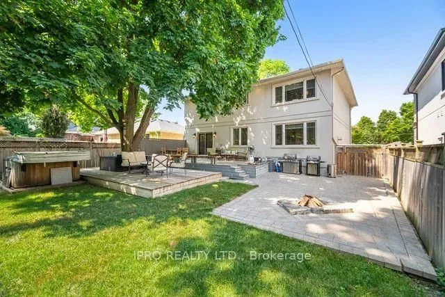 Additional image 33 of 262 Martin Grove Rd