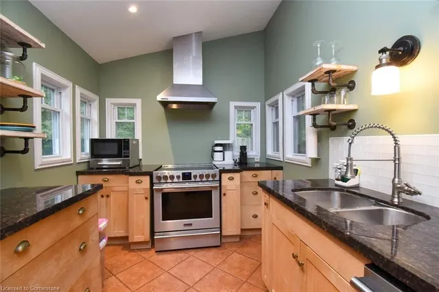 Additional image 22 of 662 Old Dundas Rd