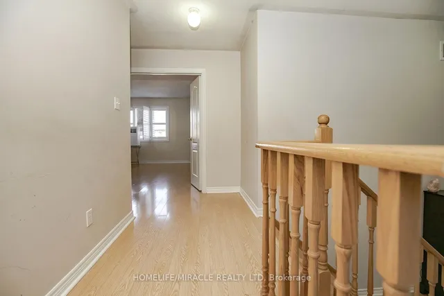 Additional image 23 of 20 Oblate Cres