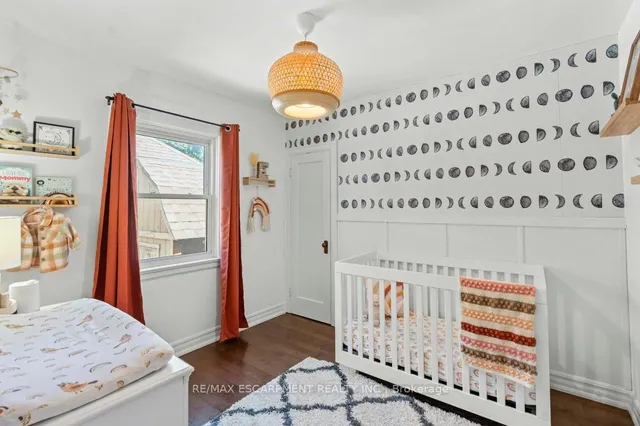 Additional image 23 of 103 Cameron Ave