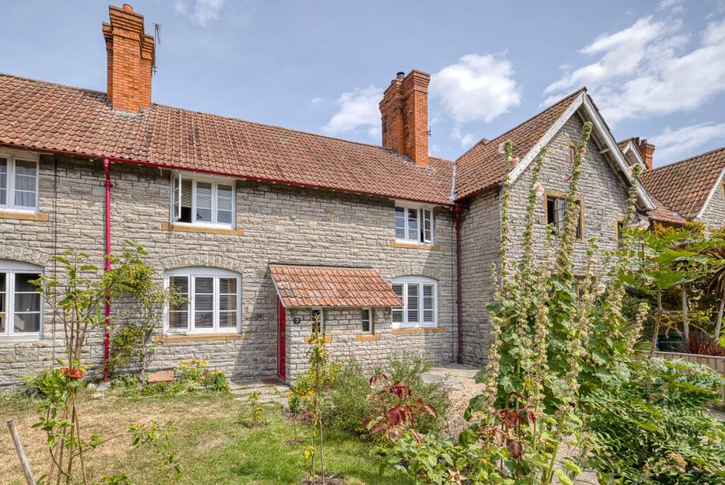 Additional image 17 of Most desirable road in Street